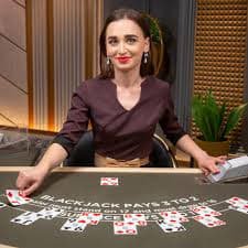 Gambaran halaman depan starbet menampilkan zona olahraga dan casino